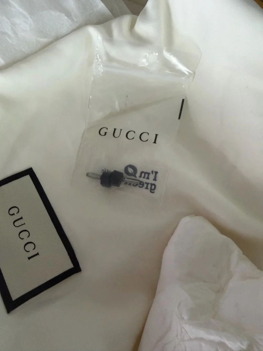 Gucci Black Leather Pointed Toe Pumps with Gold GG Hardware - Picture 9 of 13